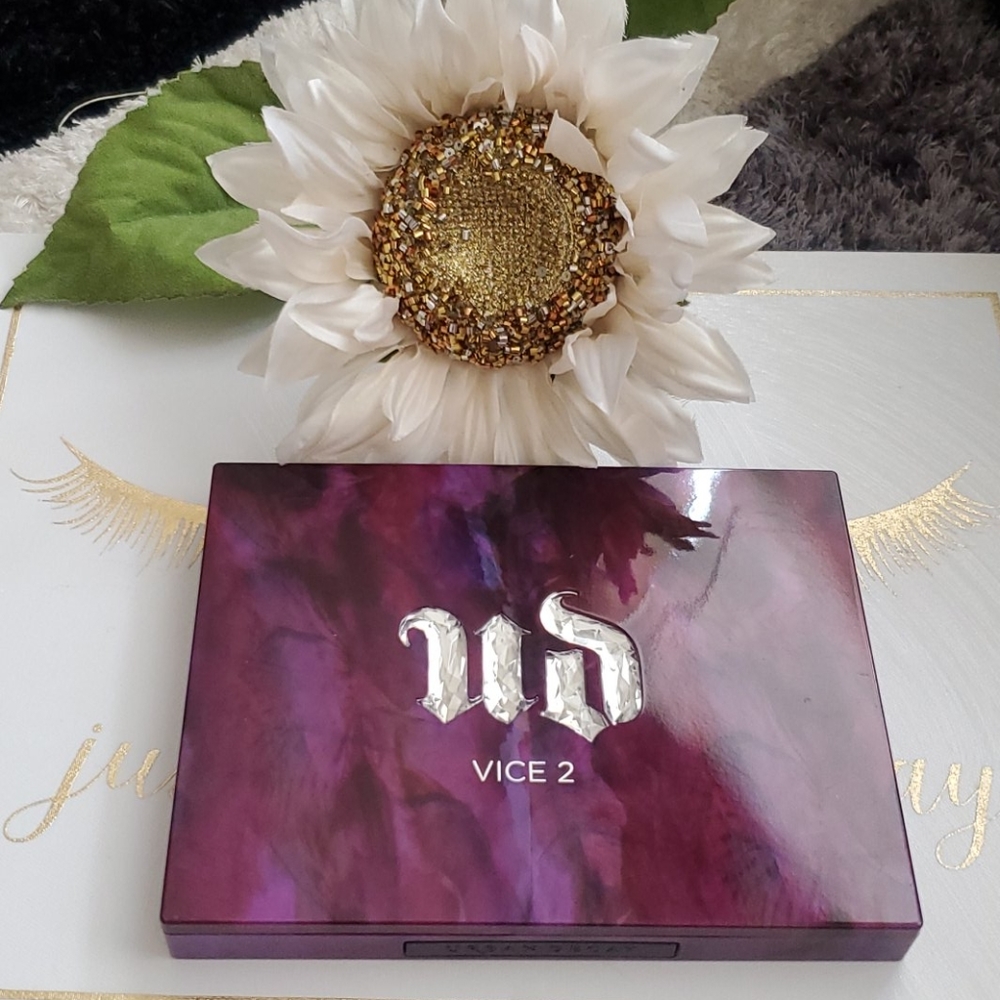 VICE 2 URBAN DECAY PALETTE
